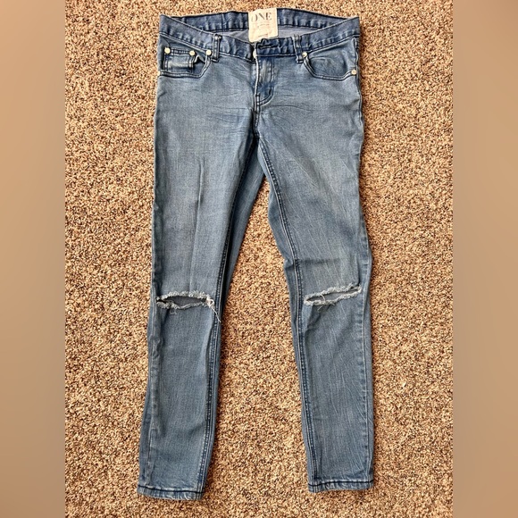 One by One Teaspoon Iggy’s Distressed Skinny Jeans - Picture 4 of 10